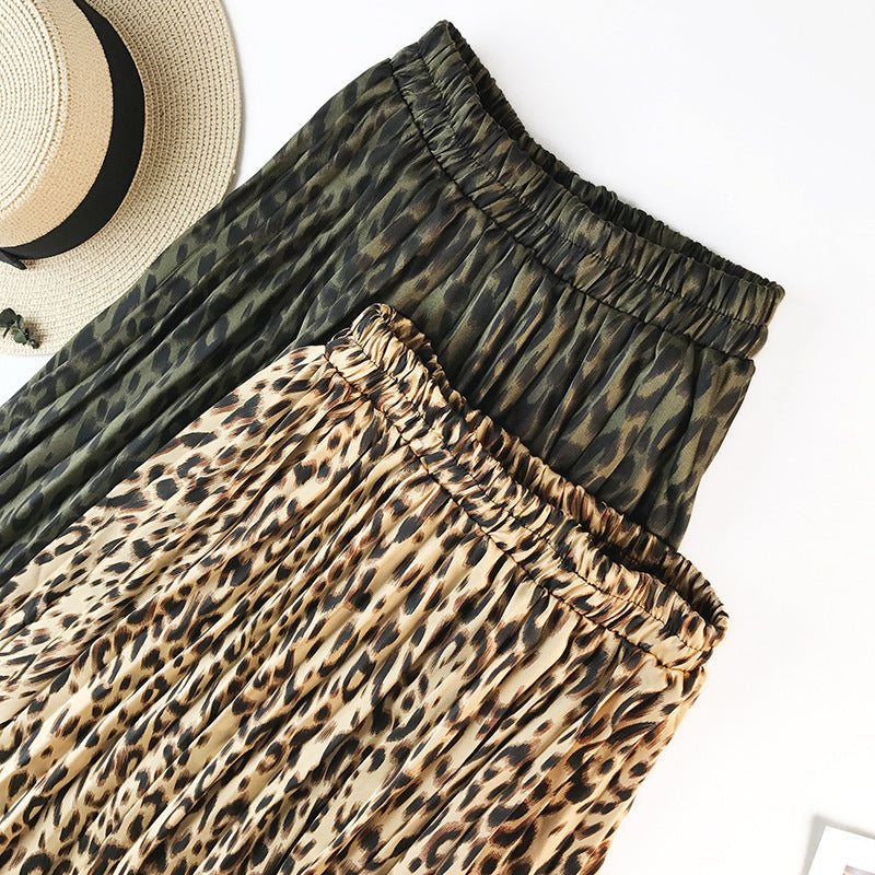 Retro Touch Pleated Animal Print Maxi Skirt