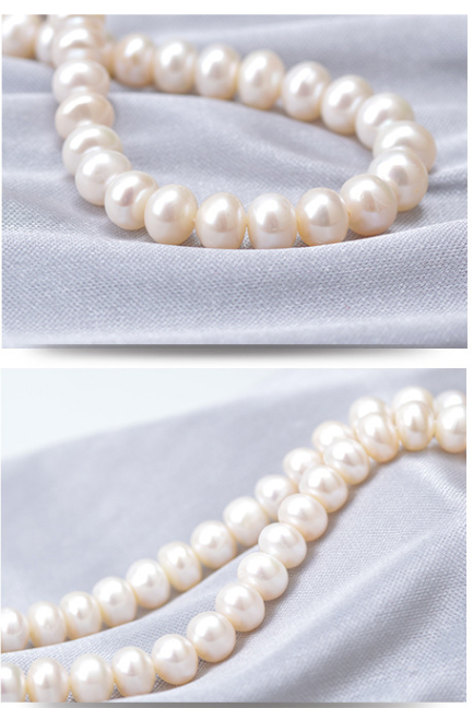 Classic Beauty: Natural Freshwater Pearl Necklace.