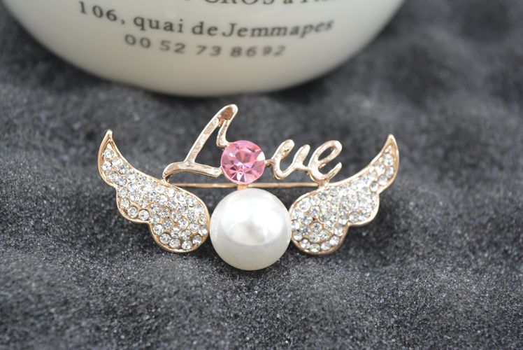 Love Charm With Angel Wings Broach