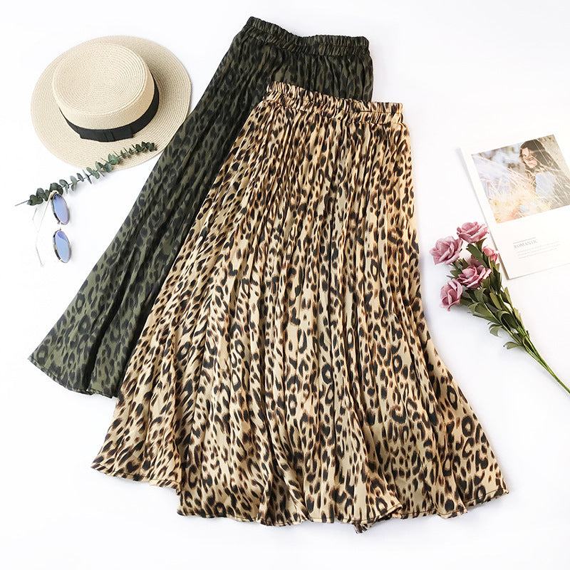 Retro Touch Pleated Animal Print Maxi Skirt