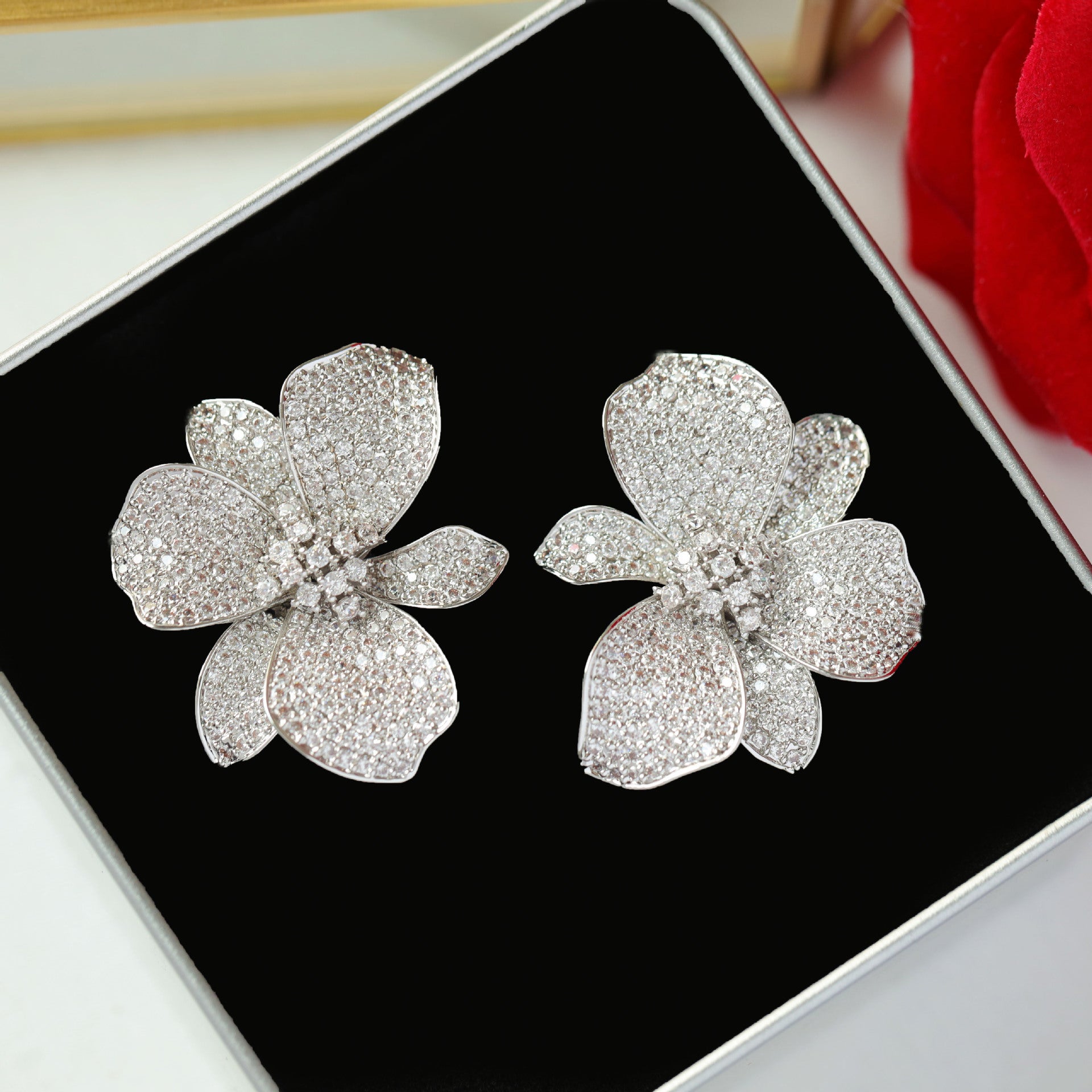 Dazzling Unique Flower 925 Sterling Silver Earrings.