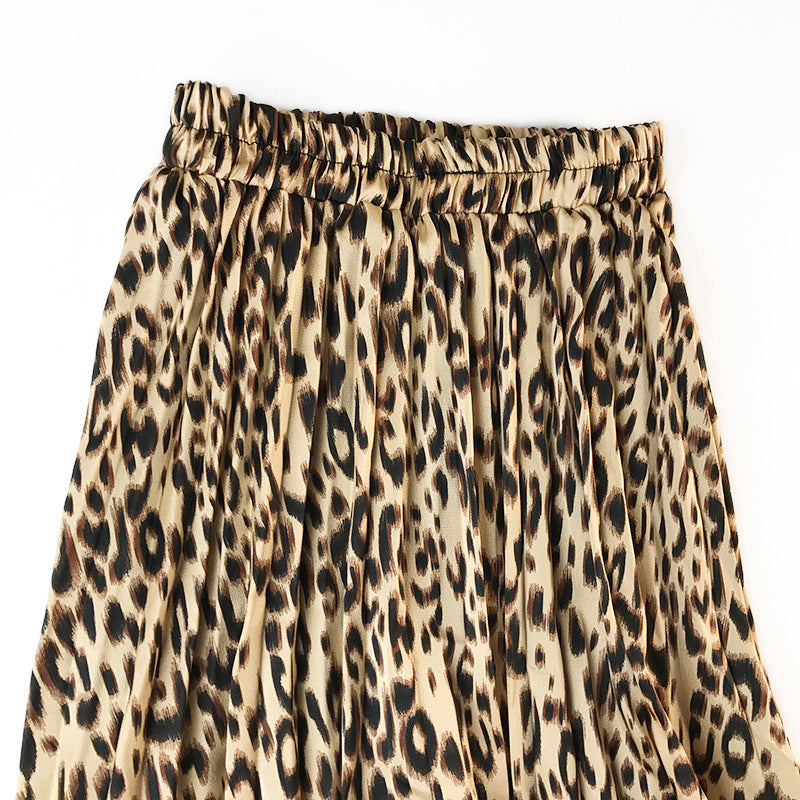 Retro Touch Pleated Animal Print Maxi Skirt