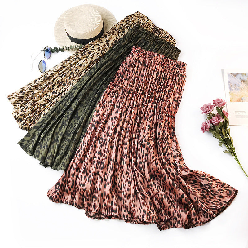 Retro Touch Pleated Animal Print Maxi Skirt