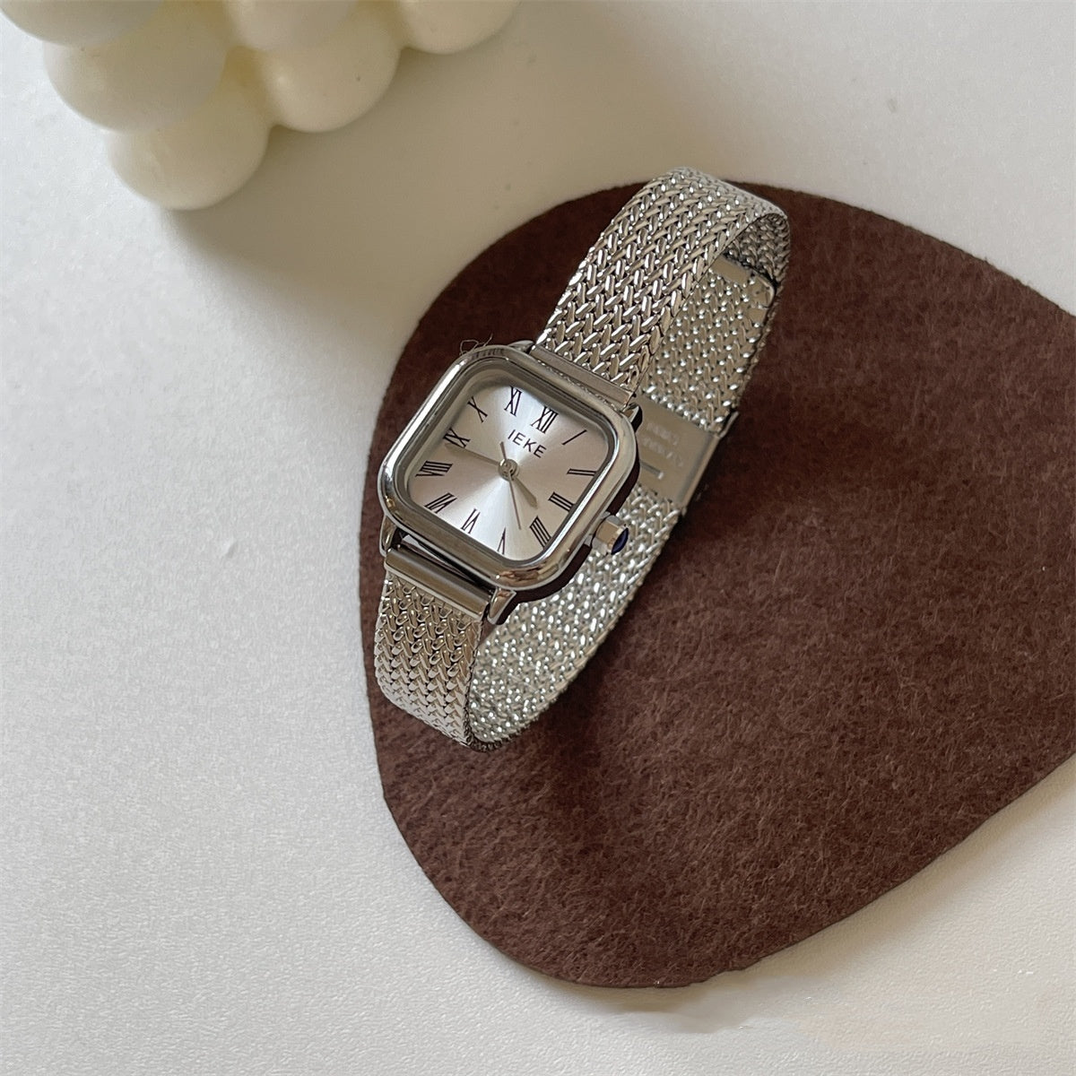 Retro Roman Women's Quartz Watch