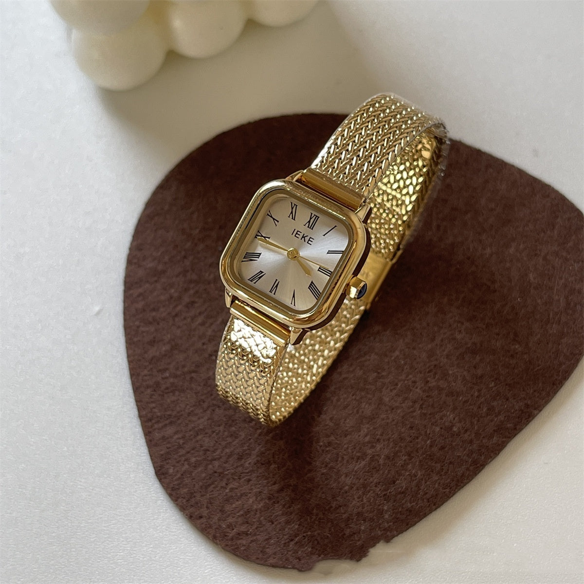 Retro Roman Women's Quartz Watch